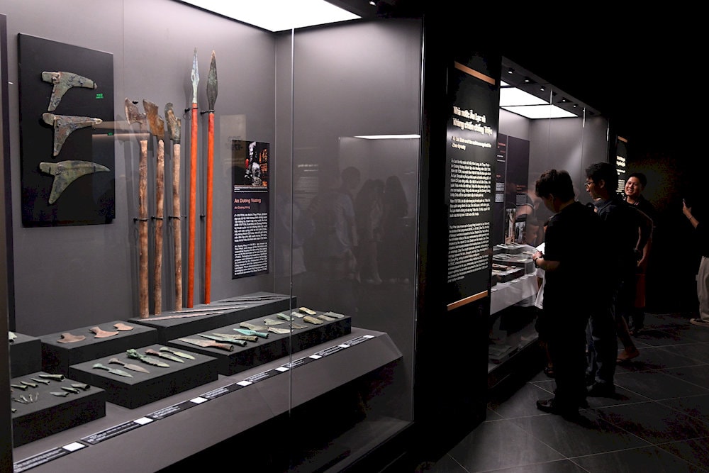 The artifacts are clearly organized according to different periods of the country's construction, defense, and development